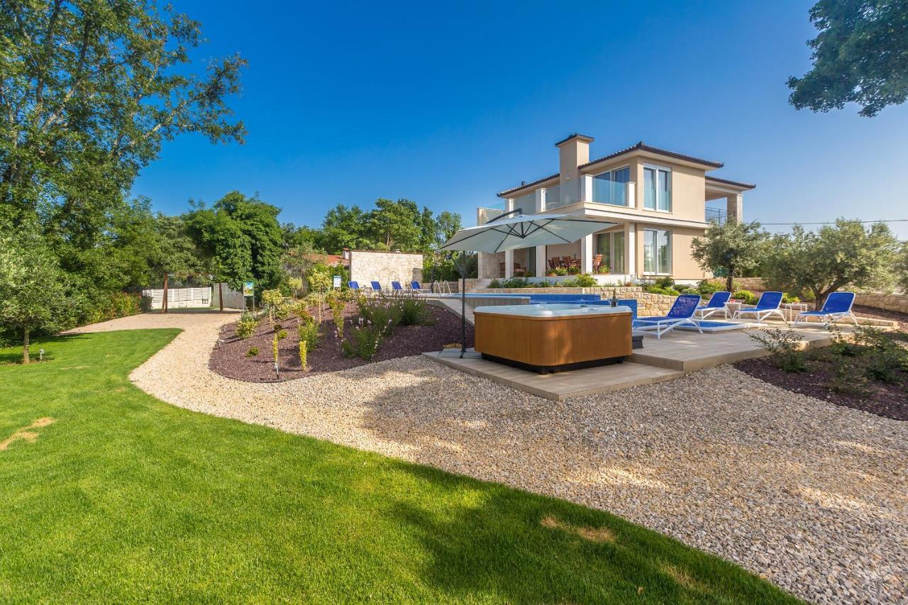 Villa Roko Malinska Exteriör bild